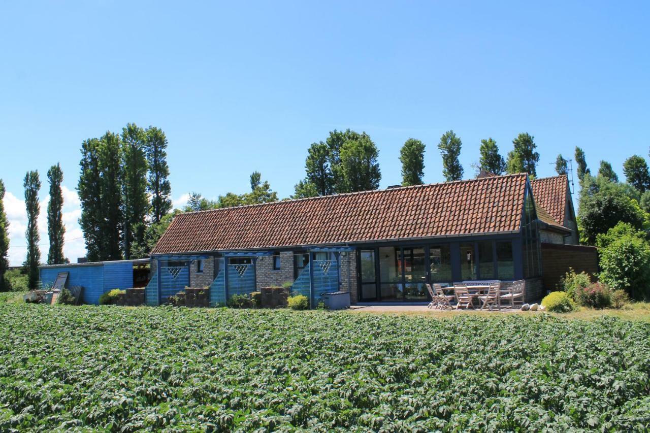 Bed and Breakfast Ateljee Devlaux Veurne Esterno foto
