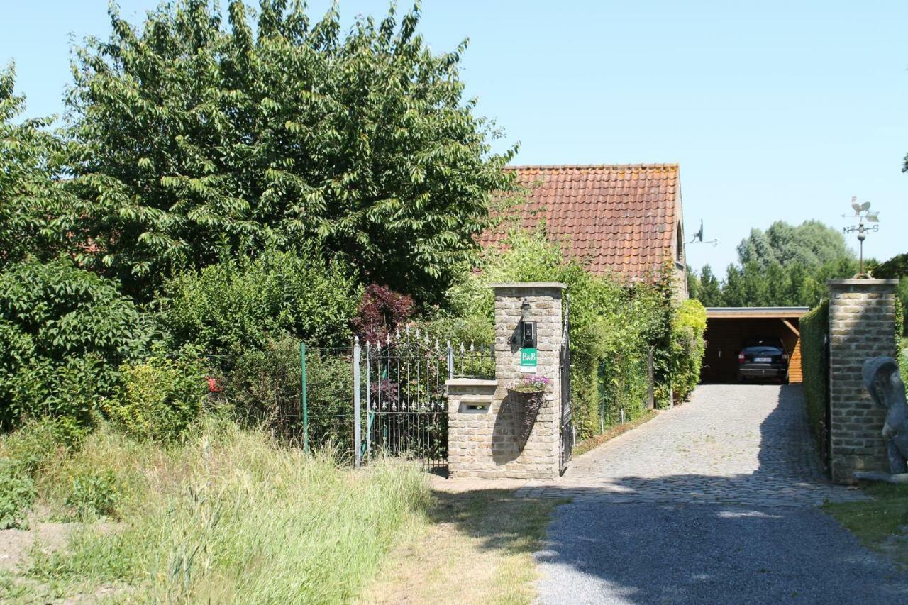 Bed and Breakfast Ateljee Devlaux Veurne Esterno foto