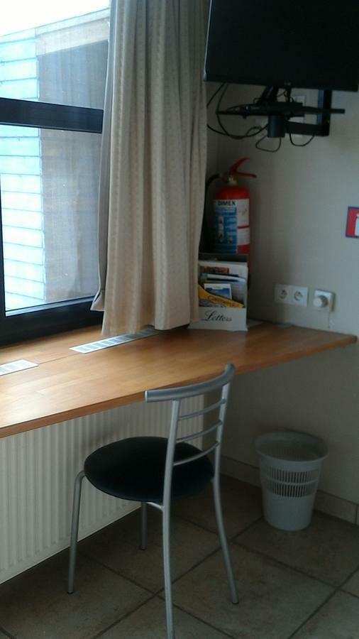 Bed and Breakfast Ateljee Devlaux Veurne Esterno foto